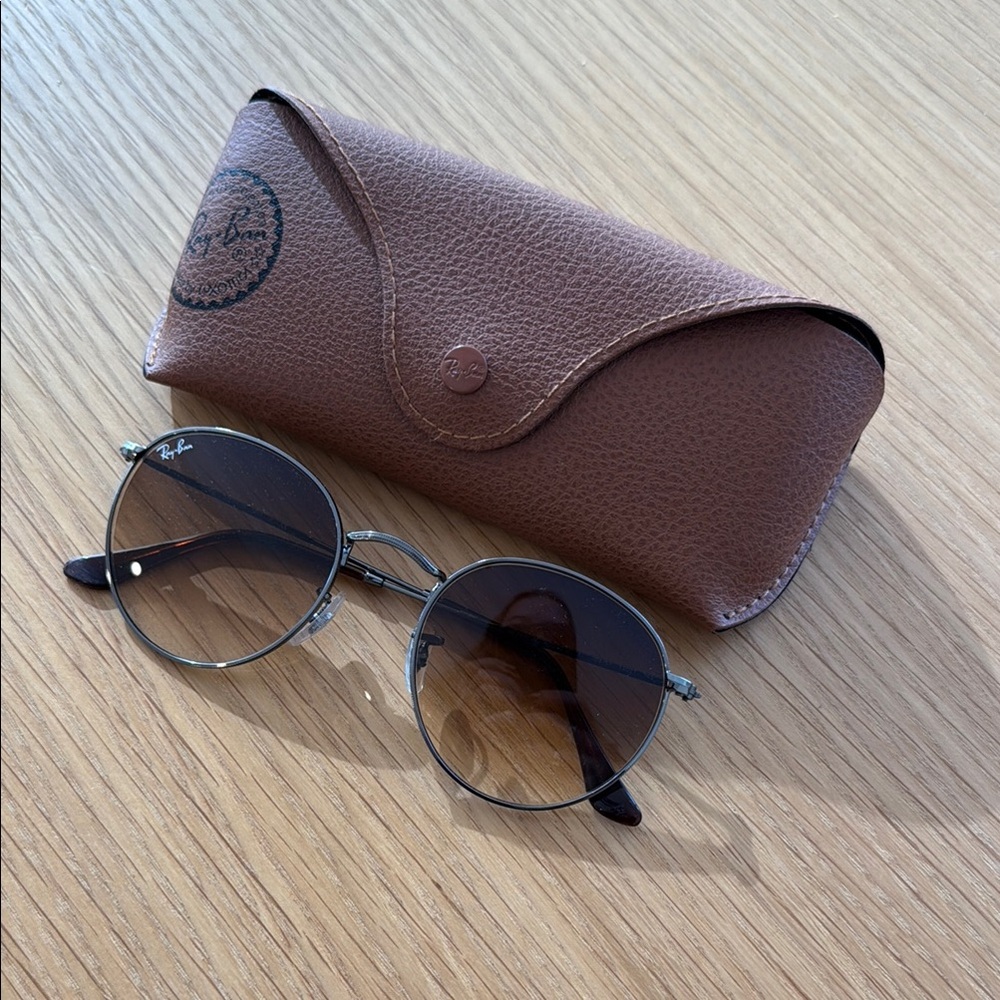 Ray-Ban Black and Brown Sunglasses with Case